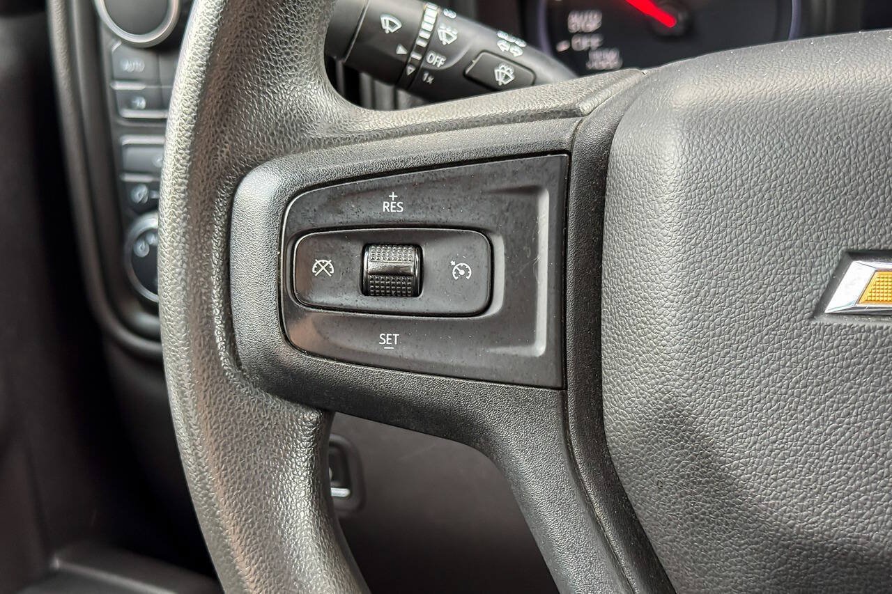 Used 2022 Chevrolet Silverado 1500 Custom AWD/4WD image 28