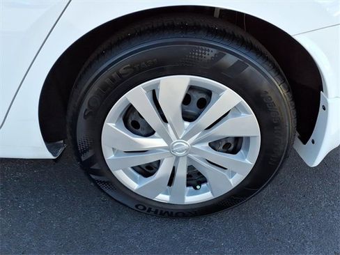 Used 2024 Nissan Versa S image 4