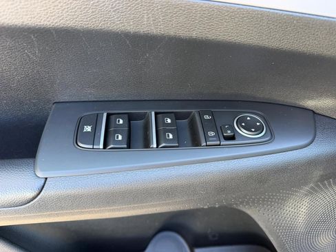 Used 2024 Kia Forte LXS FWD image 17