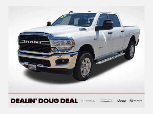Used 2024 RAM 2500 Big Horn AWD/4WD image 1