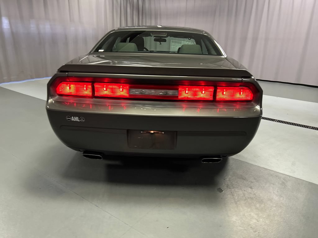 Used 2009 Dodge Challenger R/T RWD image 6