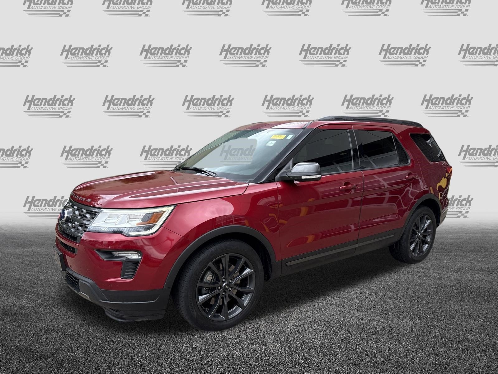 Used 2018 Ford Explorer XLT w/ Equipment Group 202A FWD image 5