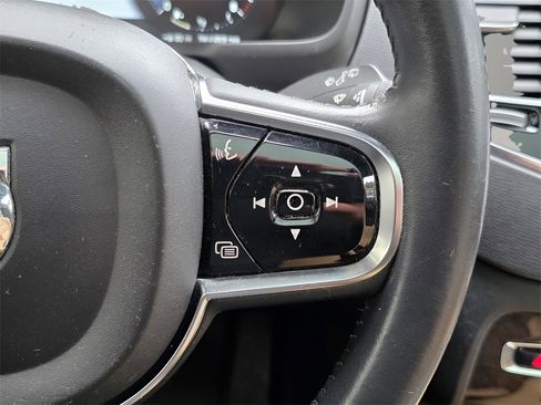 Used 2016 Volvo XC90 T6 Momentum image 31