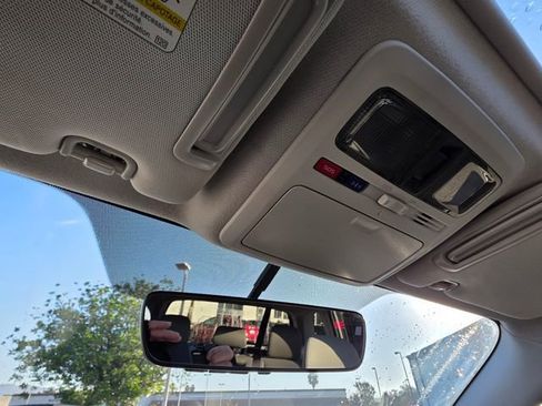 Used 2017 Subaru Forester 2.5i Limited w/ Popular Package #2 image 33