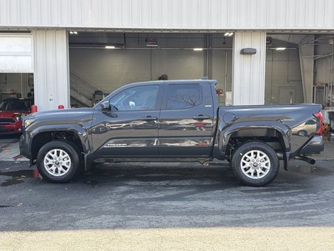 New 2026 Toyota Tacoma SR5 image 8