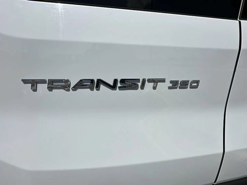 Used 2022 Ford Transit 350 XLT RWD image 4
