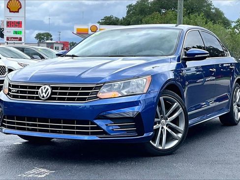 Used 2017 Volkswagen Passat 1.8T R-Line FWD image 1