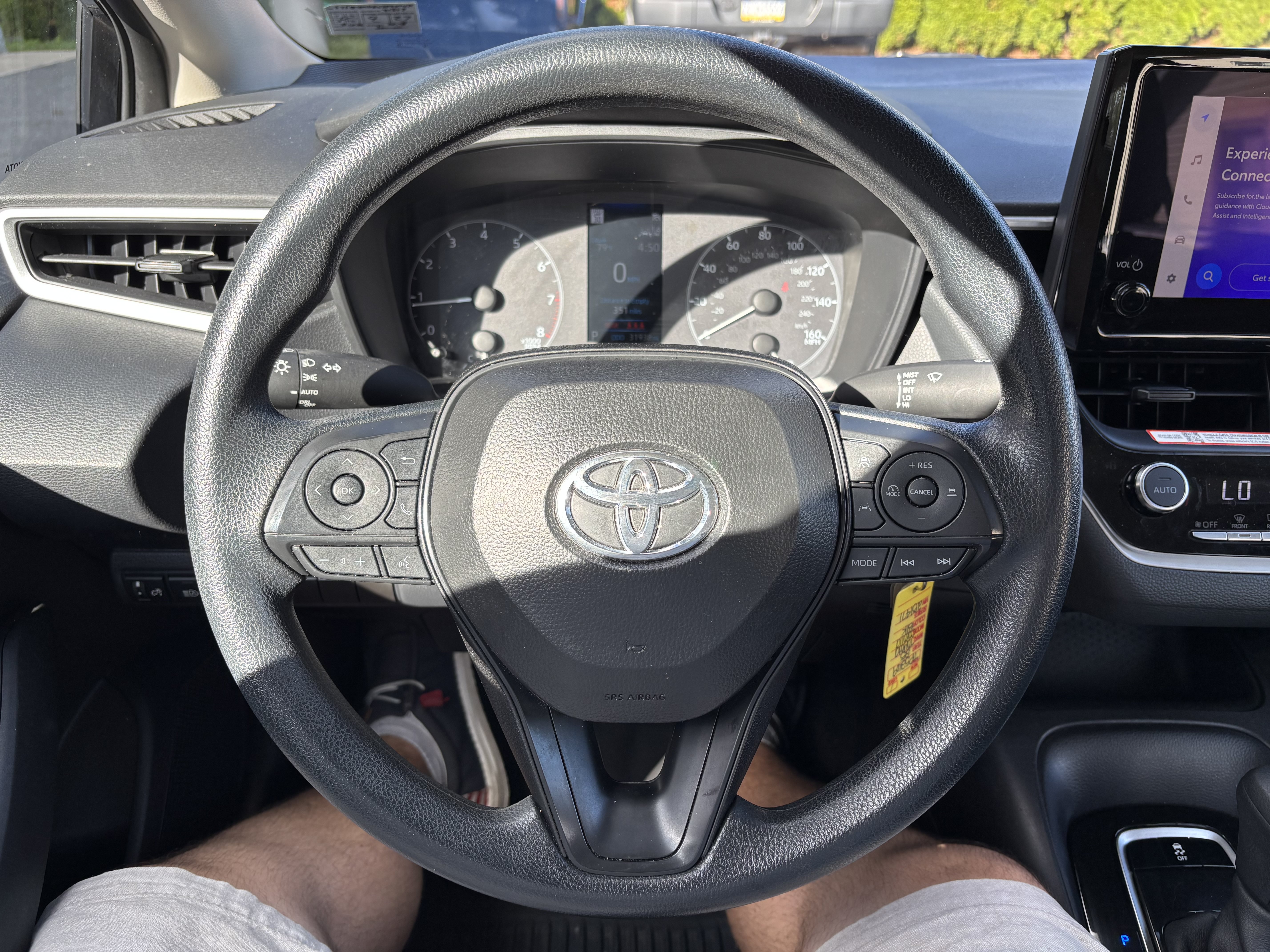 Used 2025 Toyota Corolla LE FWD image 18
