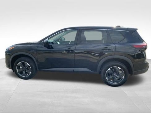 Used 2025 Nissan Rogue SV image 12
