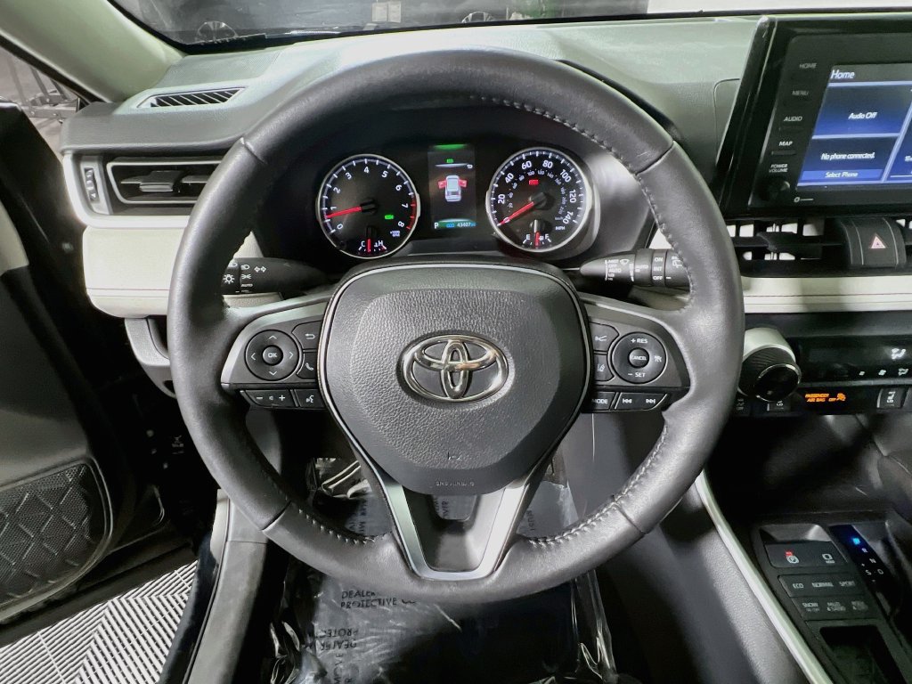 Certified 2022 Toyota RAV4 XLE w/ XLE Grade Weather Package AWD/4WD image 10