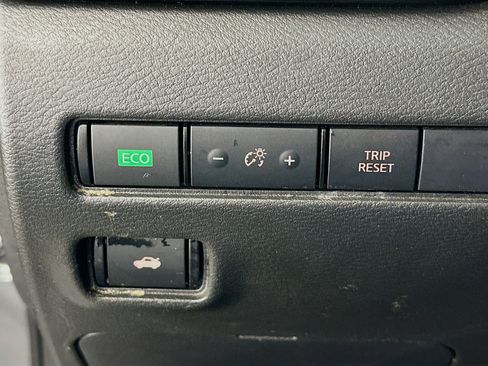 Used 2024 Nissan Sentra SV image 17