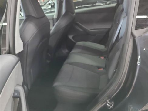Used 2026 Tesla Model Y 2WD image 7