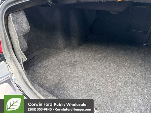 Used 2012 Dodge Avenger SE image 29