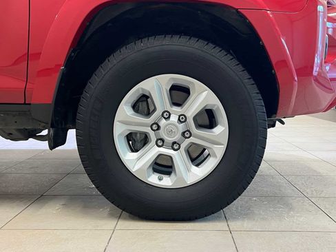 Used 2017 Toyota 4Runner SR5 image 7