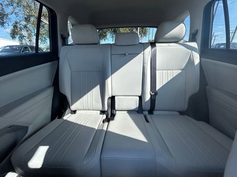 Used 2023 Volkswagen Tiguan SE image 13