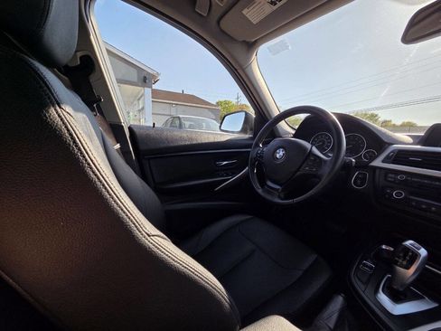 Used 2015 BMW 320i Sedan RWD image 23