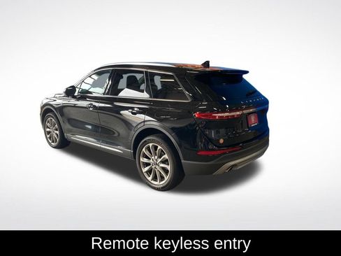 Used 2021 Lincoln Corsair AWD w/ Premium Package image 21