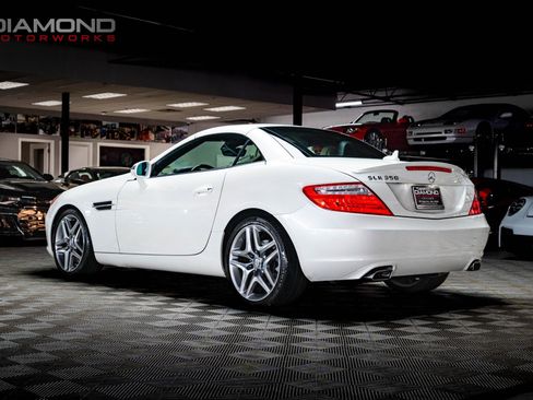 Used 2012 Mercedes-Benz SLK 350 image 48