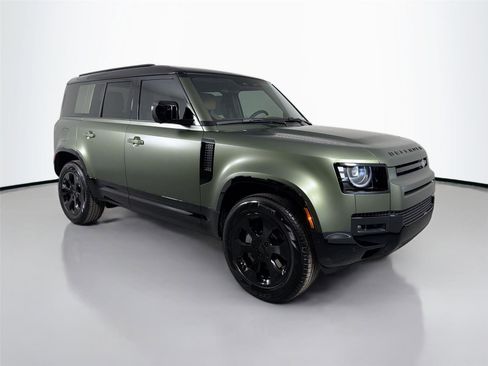 New 2026 Land Rover Defender 110 X-Dynamic SE AWD/4WD image 3
