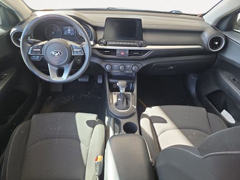 Certified 2021 Kia Forte LXS image 3