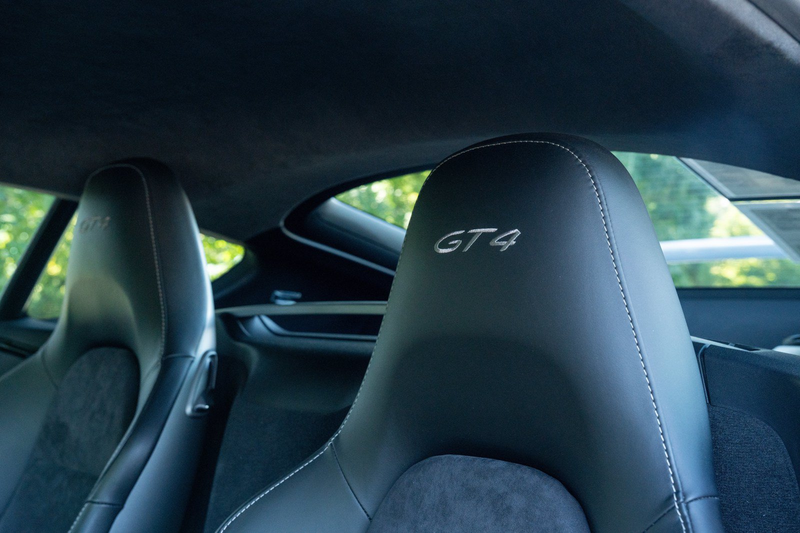 Certified 2016 Porsche Cayman GT4 RWD image 31