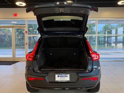 Used 2022 Volvo XC40 T5 R-Design w/ Advanced Package AWD/4WD image 36