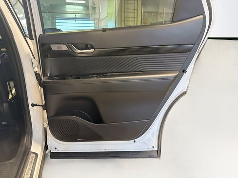 Used 2024 Hyundai Palisade Calligraphy image 33