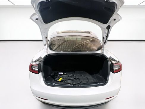 Used 2020 Tesla Model 3 Standard Range image 20