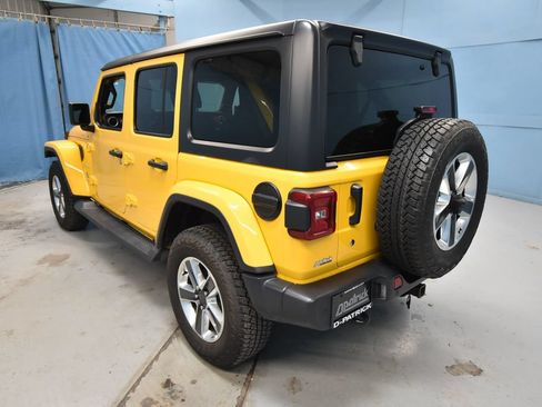 Used 2020 Jeep Wrangler Unlimited Sahara AWD/4WD image 32