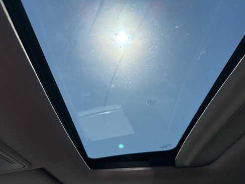 Used 2024 Honda CR-V EX-L image 10