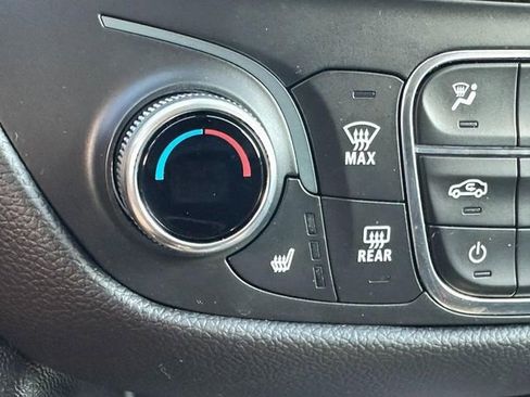 Used 2024 Chevrolet Equinox LT FWD image 20