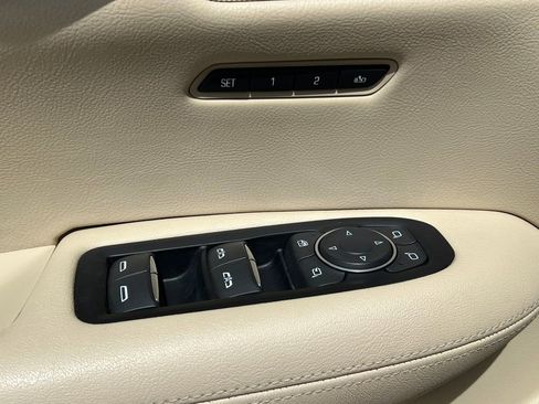 Used 2017 Cadillac XT5 Premium Luxury AWD/4WD image 18