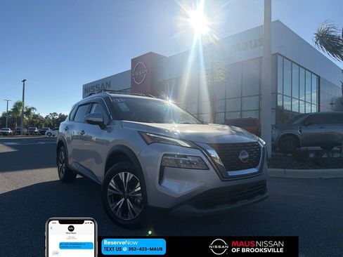 Used 2022 Nissan Rogue SV w/ SV Premium Package image 1