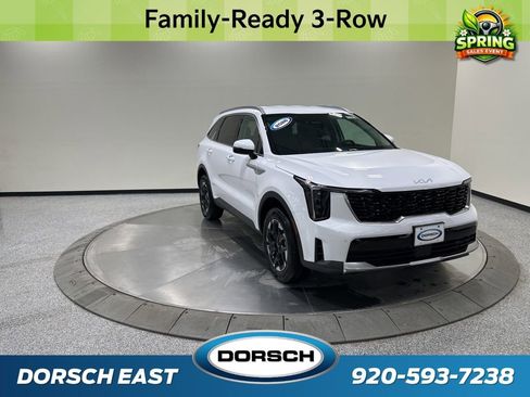 New 2026 Kia Sorento S image 3