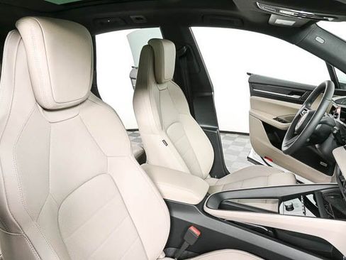 New 2025 Porsche Macan 4S Electric image 30