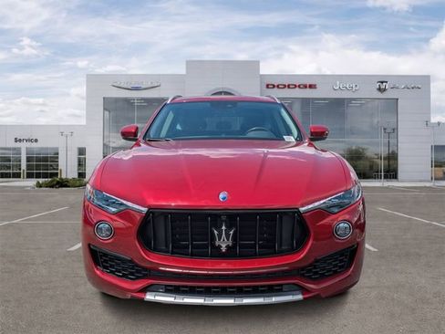 Used 2020 Maserati Levante GranLusso AWD/4WD image 6