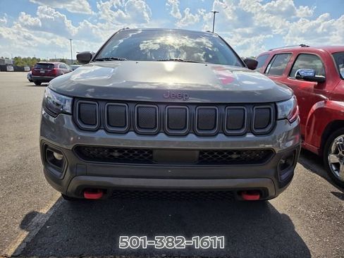 Used 2022 Jeep Compass Trailhawk w/ Trailhawk Convenience Group AWD/4WD image 2