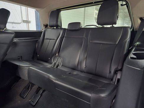 Used 2024 Ford Expedition XLT image 24