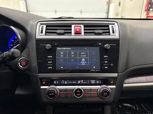 Used 2016 Subaru Outback 2.5i Limited image 19