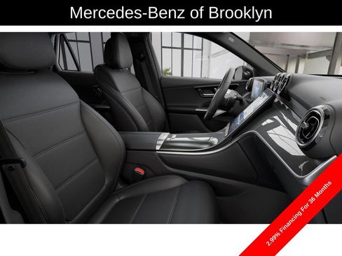 Certified 2025 Mercedes-Benz GLC 300 4MATIC image 5