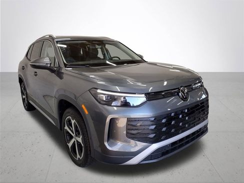 New 2026 Volkswagen Tiguan SE image 5