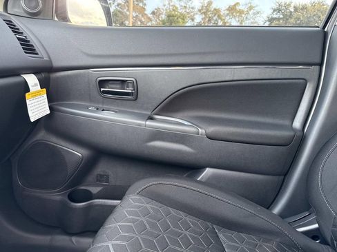 Used 2025 Mitsubishi Outlander Sport ES image 24