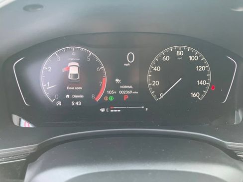 Used 2025 Honda Civic Sport image 3
