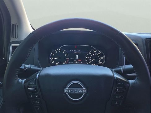 Used 2024 Nissan Frontier SV w/ SV Convenience Package image 19