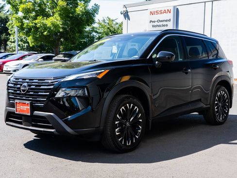 New 2026 Nissan Rogue Dark Armor AWD/4WD image 3