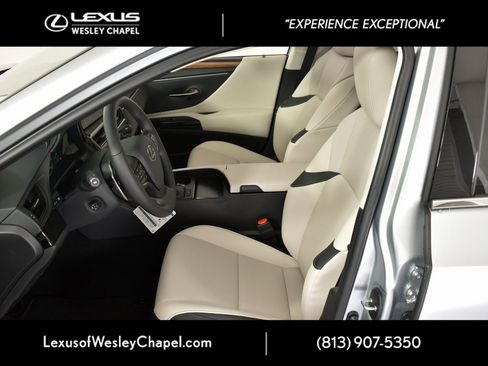 New 2025 Lexus ES 350 w/ Premium Package image 7