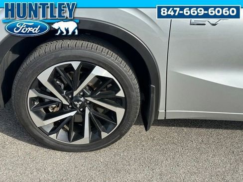 Used 2024 Mitsubishi Outlander SEL Black Edition AWD/4WD image 8