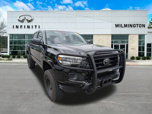 Used 2021 Toyota Tacoma SR AWD/4WD image 1