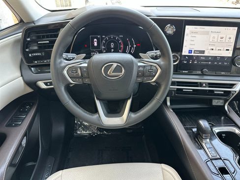 Used 2024 Lexus RX 350 FWD w/ Technology Package image 16