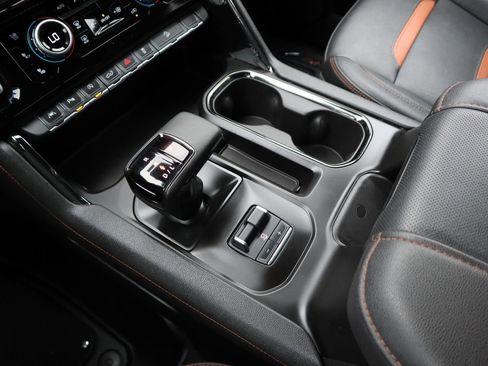 Used 2024 GMC Sierra 1500 AT4 w/ AT4 Premium Package image 29